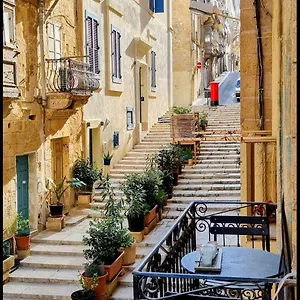 88, Boutique Escape Valletta